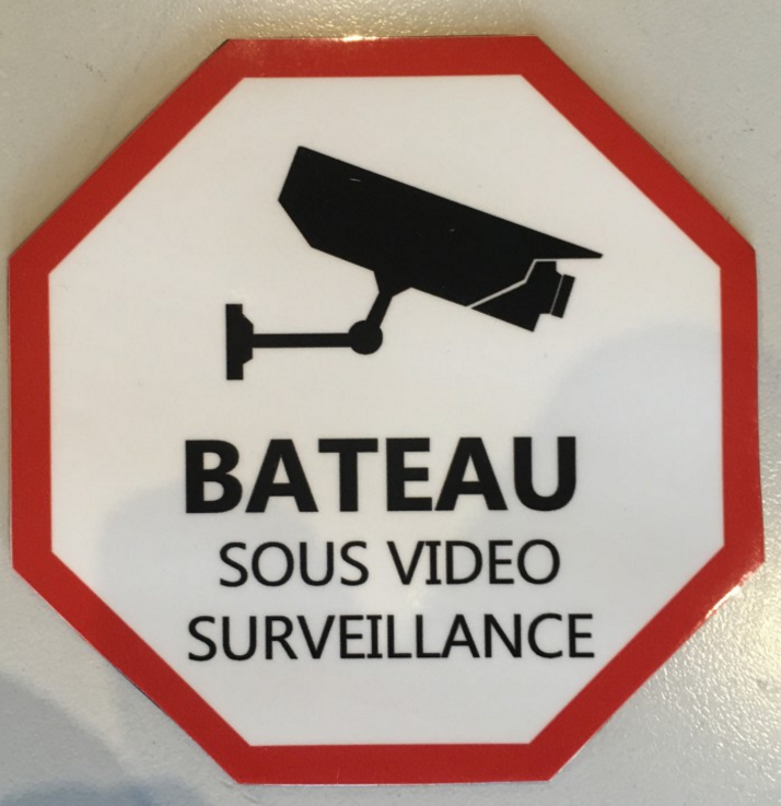 AUTOCOLLANT "BATEAU SOUS SURVEILLANCE VIDÉO"