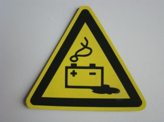 #FINI MAGNET DANGER BATTERIE